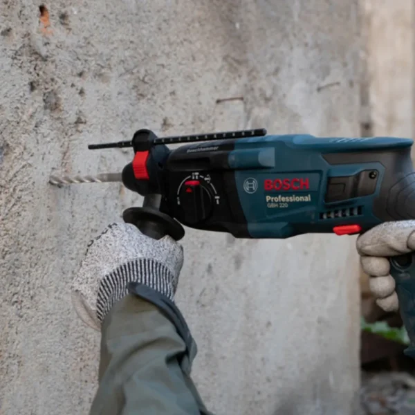 Rotomartillo SDS Plus 720W GBH 220 + Amoladora Angular 4 1/2" 710W GWS 700 Bosch 0615.A00.1LV-000