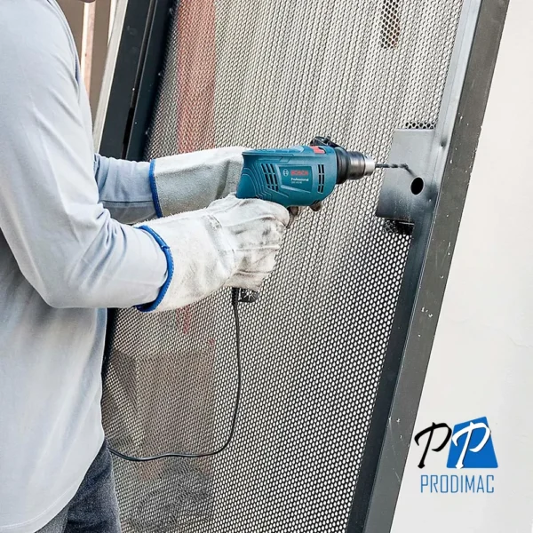 Taladro Percutor 1/2" 550W + Set Accs 34 pzs Bosch GSB 550 RE 0601.1B6.0E3-000