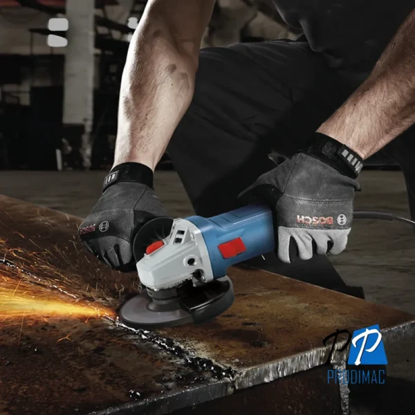 Amoladora Angular 4 1/2" 710W GWS 700 + 5 Discos Bosch 0601.3A3.0E1-000