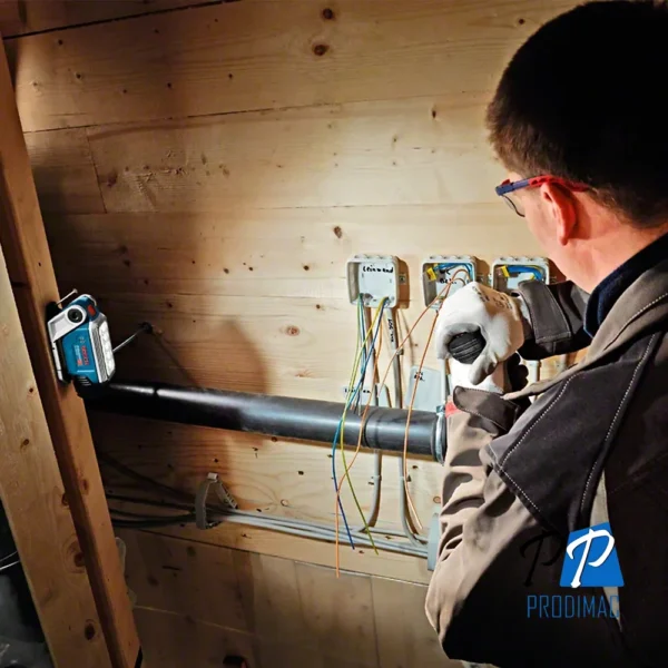 Linterna Trabajo Led 12V Max 330 Lm (Sin Bateria/Sin Cargador) GLI 12V-330 Bosch 0601.4A0.000-000