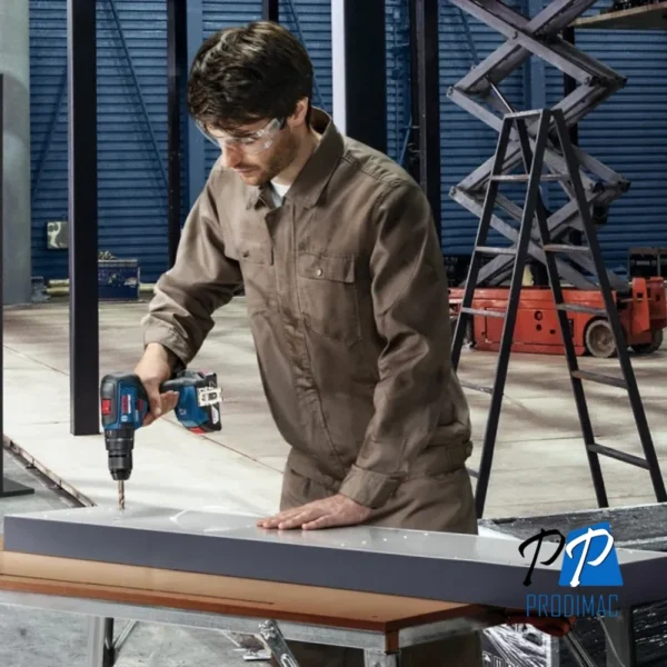 Taladro Percutor 2 Bat y Carg + Llave de Impacto 1/2" 18V Brushless + Set de Accs 34 Pzs Bosch 0615.A00.1V3-000