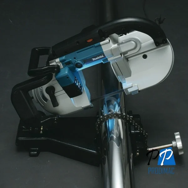 Sierra de Banda Portátil 710W 120mm x 120mm Makita 2107FK