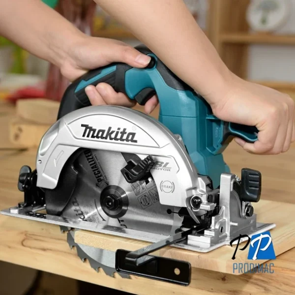 DHS680Z-3.webp Sierra Circular 6 1/2'' 18V 5000 Rpm Cap corte 2 1/4" XPT BL ADT LXT Sin Baterias Makita DHS680Z