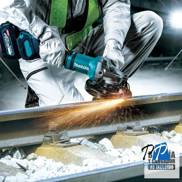 Amoladora Angular 7" 40V Max XGT BL Baretool Makita GA037GZ