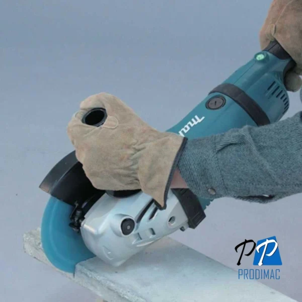 GA7030-3.webp Amoladora Angular 7" 2400W 8500 rpm Makita GA7030