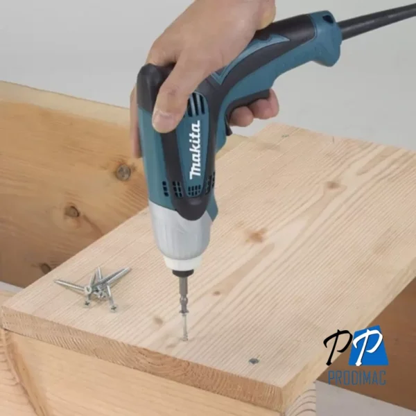 Atornillador de Impacto 1/4" Hex 230W 100 Nm Makita TD0100