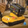 DCB118-B2-5.webp Cargador de Baterías Ion-Litio Rápido Flexvolt 20V/60V Dewalt DCB118-B2