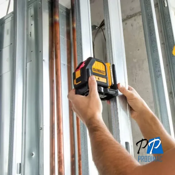 DCE088D1R-QW-4.webp Nivel Láser de Líneas Cruzadas Luz Roja 12 V 15 Mts Dewalt DCE088D1R-QW