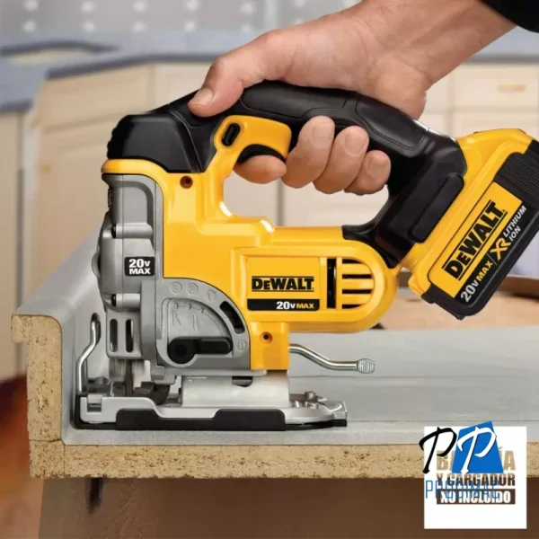 Sierra Caladora 1" 20V V.V. C.C. (Sin Baterias / Sin cargador) Dewalt DCS331B