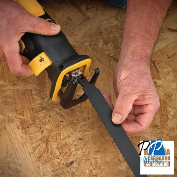 Sierra Sable 1 1/8" 20 V Xr 2900 Cpm (Sin Baterias/Sin cargador) Dewalt DCS367B