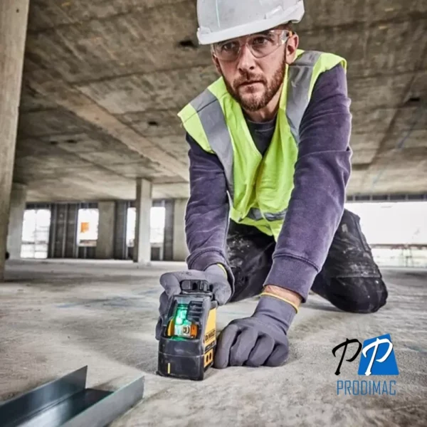 DW088CG-10.webp Nivel Láser de Líneas Cruzadas Luz Verde 20 Mts Dewalt DW088CG