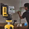 DW089CG-4.webp Nivel Láser de 3 Líneas Luz Verde 20 Mts Dewalt DW089CG