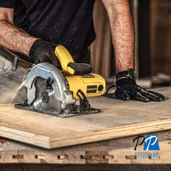 Sierra Circular 7 1/4" (184mm) 1600W Corte en 90° 65mm Stanley SC16-B2