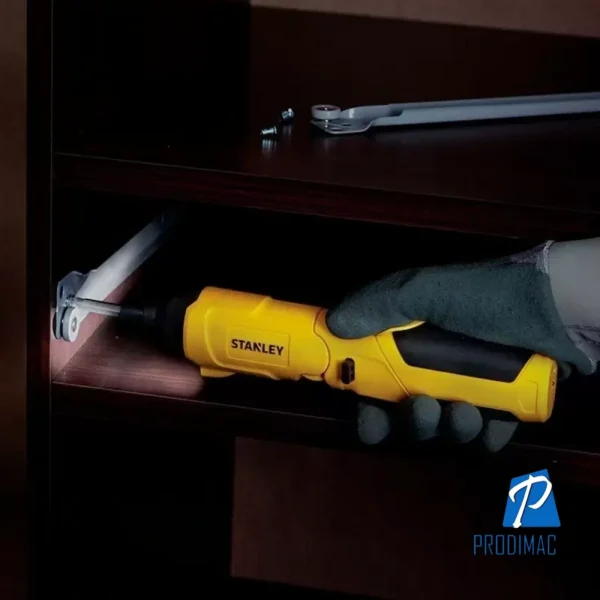 Atornillador 1/4" 4V 4.5Nm + 30 Accesorios Stanley SCS4K-B2