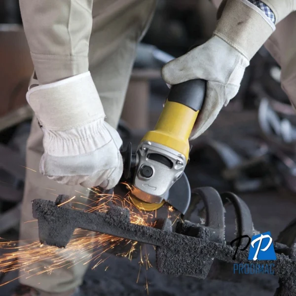 Amoladora Angular 4 1/2" 1050W 11000 rpm Stanley SGS1045-B2