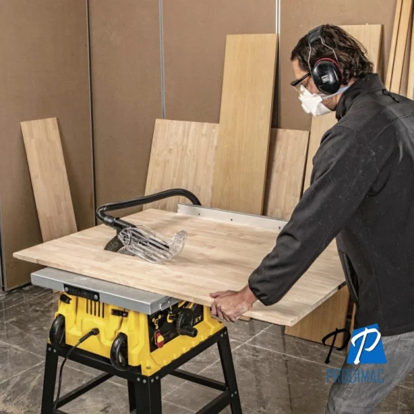 Sierra de Mesa 10" (254mm) 1800W Corte en 90° 76mm Stanley SST1801-B2