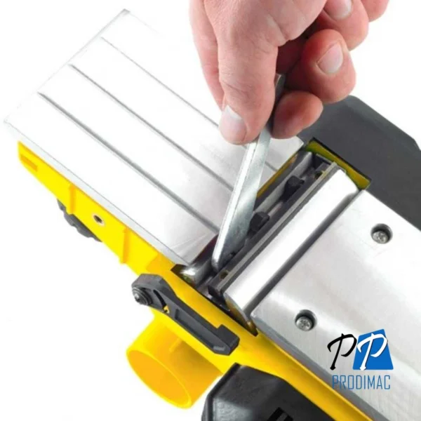 Cepillo de Madera 3 1/4" 750 W 16500 Rpm 2 mm Stanley STPP7502-B2